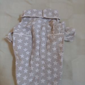 Dog shirt that is perfect for for summer holidays size large